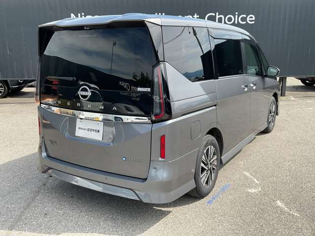 セレナ1.4 e-POWER ハイウェイスターV