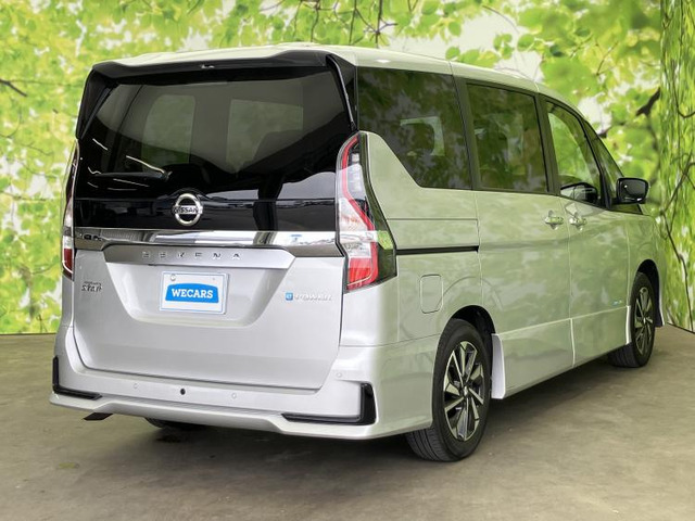 セレナ1.2 e-POWER ハイウェイスターV