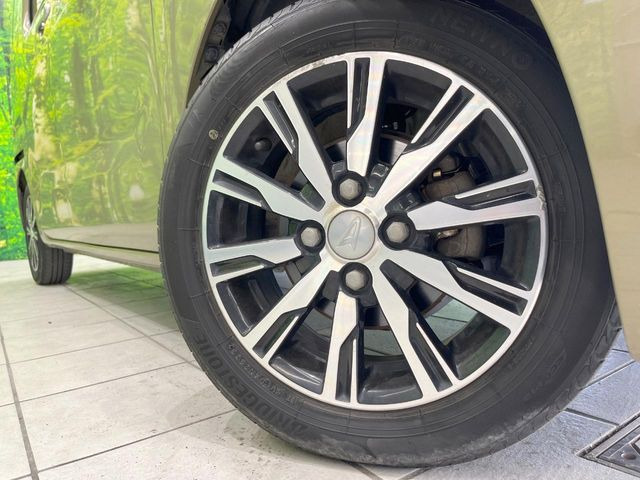 �y����14�C���`�A���~�z�C�[���z�O�ςɃ}�b�`���������A���~�z�C�[���𑕒����Ă���܂��B�e��ЊO�A���~�z�C�[����A�X�^�b�h���X�^�C�����戵�����Ă���܂��B���񂲑��k����������