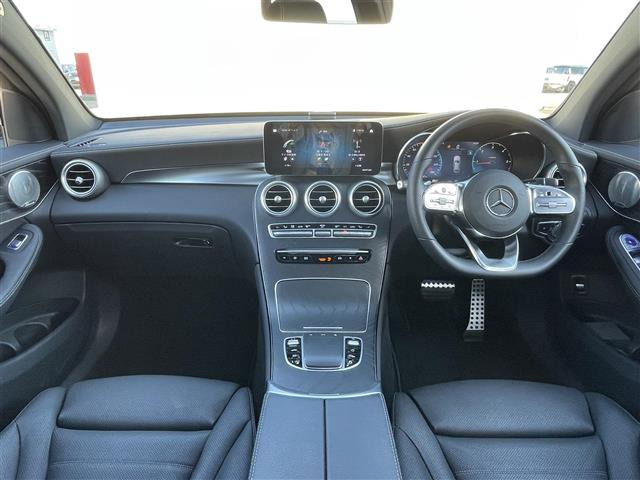 GLCクーペ220d 4マチック AMGライン 4WD