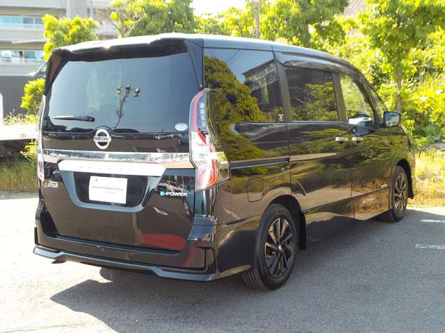 セレナ1.2 e-POWER ハイウェイスターV アーバンクロム