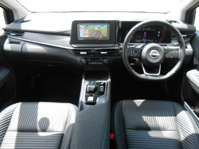 ノートオーラ1.2 G FOUR レザーエディション 4WD