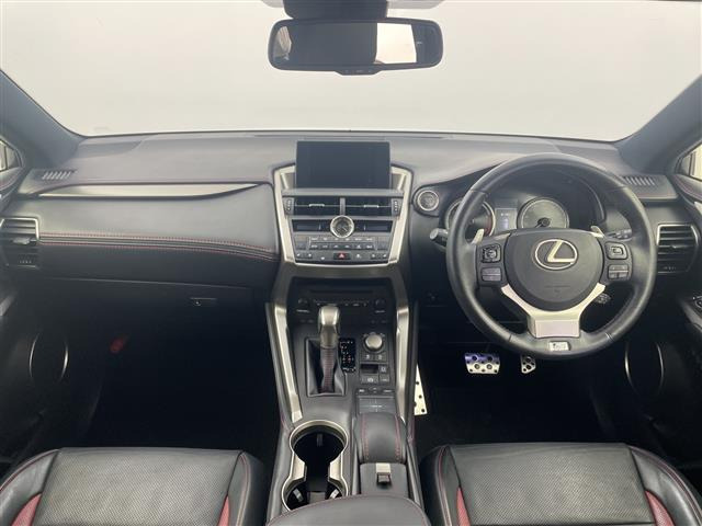 NX200t Fスポーツ