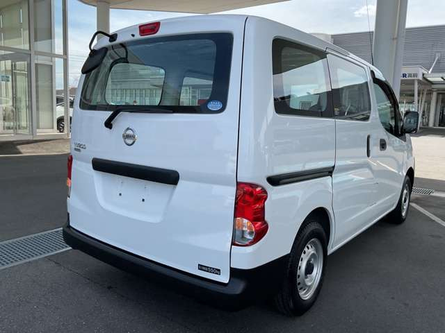 NV200バネットバン1.6 DX