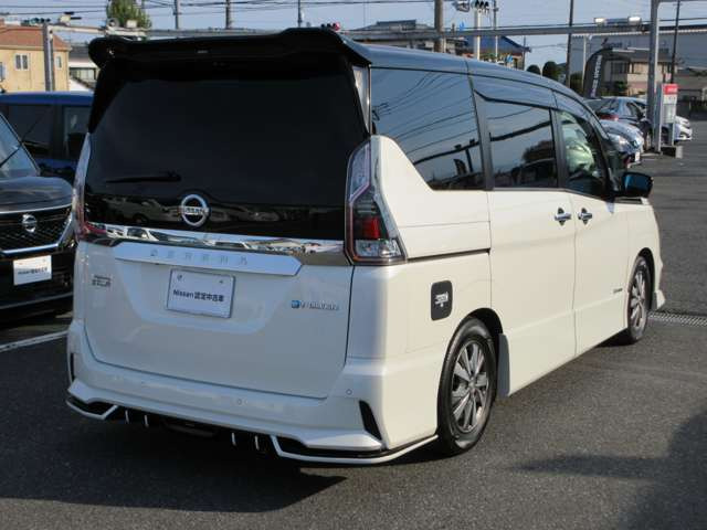 セレナ1.2 e-POWER ハイウェイスターV