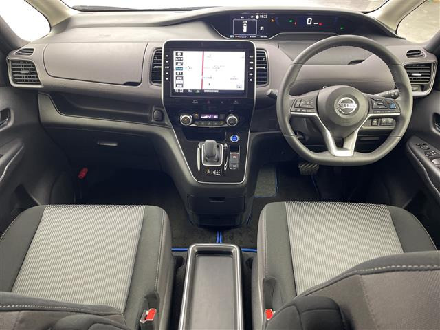 セレナ1.2 e-POWER ハイウェイスターV