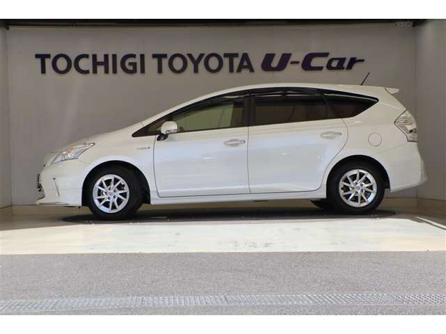 プリウスα1.8 G チューンブラック