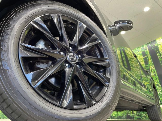 �y����19�C���`�A���~�z�C�[���z�O�ςɃ}�b�`���������A���~�z�C�[���𑕒����Ă���܂��B�e��ЊO�A���~�z�C�[����A�X�^�b�h���X�^�C�����戵�����Ă���܂��B���񂲑��k����������