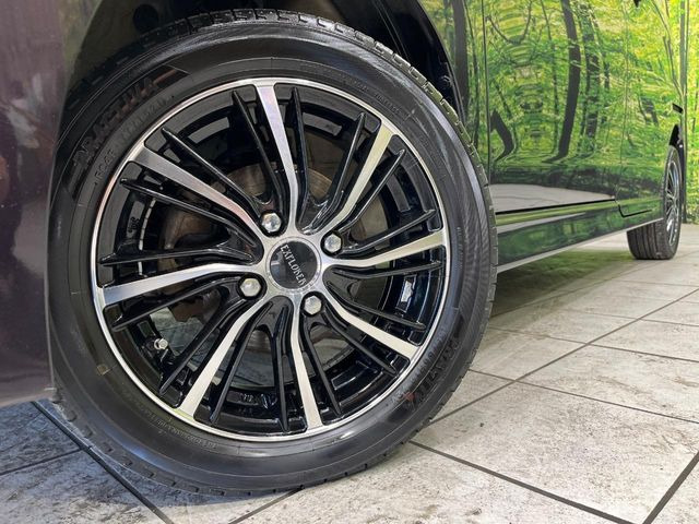 �y14�C���`�A���~�z�C�[���z�O�ςɃ}�b�`�����A���~�z�C�[���𑕒����Ă���܂��B�e��A���~�z�C�[����A�X�^�b�h���X�^�C�����戵�����Ă���܂��B���񂲑��k����������
