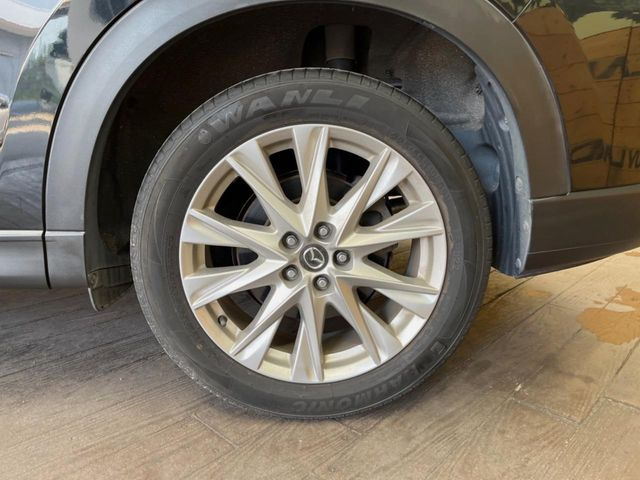 �y����19�C���`�A���~�z�C�[���z�O�ςɃ}�b�`���������A���~�z�C�[���𑕒����Ă���܂��B�e��ЊO�A���~�z�C�[����A�X�^�b�h���X�^�C�����戵�����Ă���܂��B���񂲑��k����������