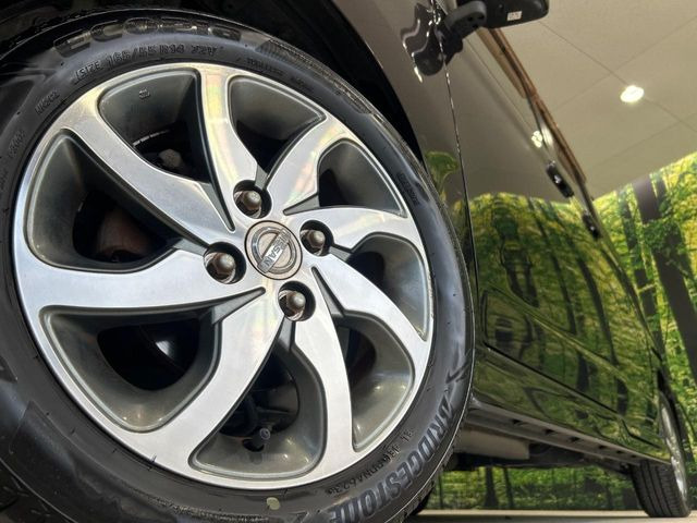 �y����14�C���`�A���~�z�C�[���z�O�ςɃ}�b�`���������A���~�z�C�[���𑕒����Ă���܂��B�e��ЊO�A���~�z�C�[����A�X�^�b�h���X�^�C�����戵�����Ă���܂��B���񂲑��k����������