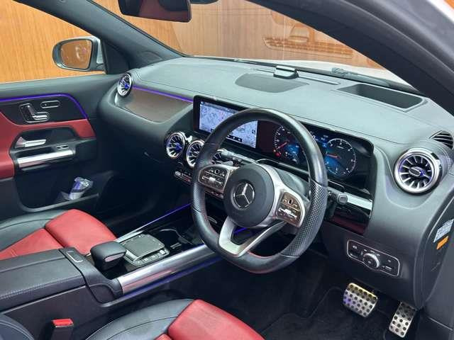 GLAクラスGLA200d 4マチック AMGライン 4WD