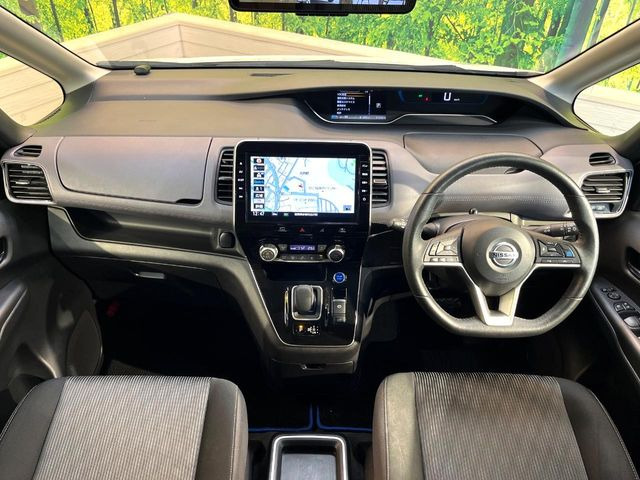 セレナ1.2 e-POWER ハイウェイスターV