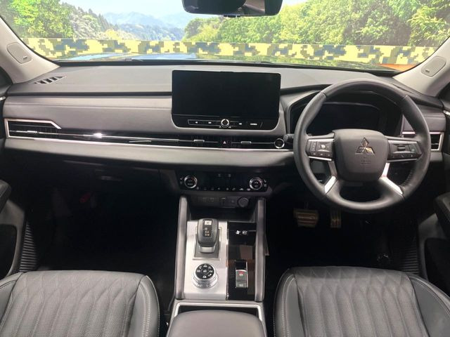 アウトランダーPHEV 2.4 P 4WD