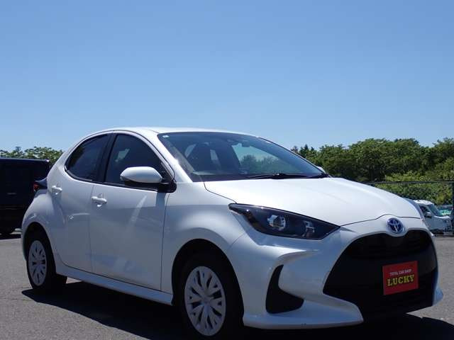 ヤリス1.5 ハイブリッド X E-Four 4WD