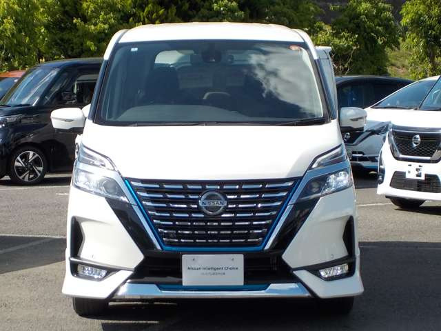 セレナ1.2 e-POWER ハイウェイスターV