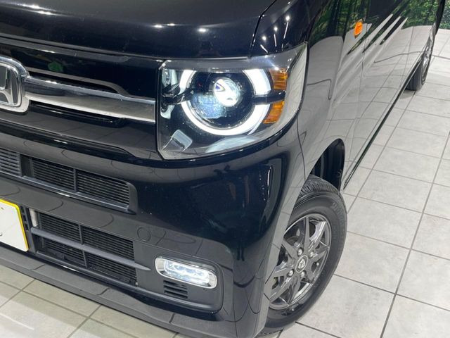 �yLED�w�b�h���C�g�z���V����ԑ��s�����ǍD�Ȏ��E���m�ۂ����S���ĉ^�]�ł��鍂�P�xLED�w�b�h���C�g�𑕔�!�_�����x�������A����d�͂��}�����Ă��܂��B
