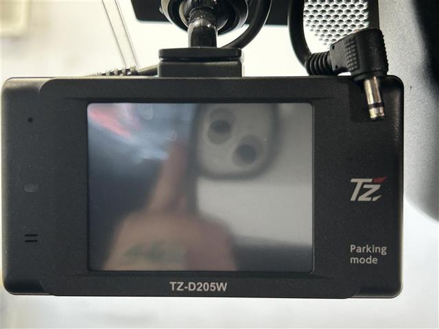 クラウンハイブリッド 2.5 ロイヤル Four 4WD