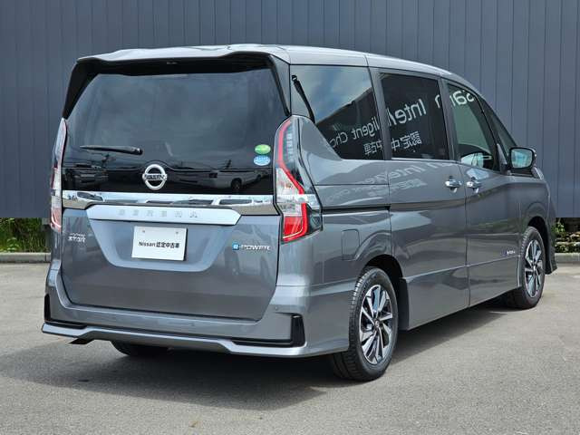 セレナ1.2 e-POWER ハイウェイスターV