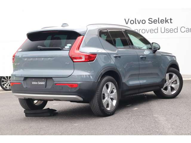 XC40T4 モメンタム
