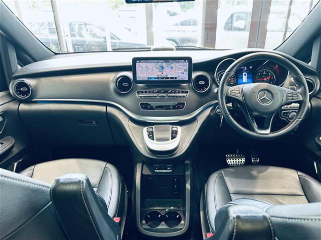VクラスV220d アバンギャルド ロング AMGライン