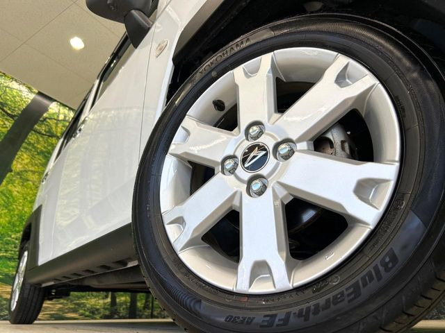 �y����15�C���`�A���~�z�C�[���z�O�ςɃ}�b�`���������A���~�z�C�[���𑕒����Ă���܂��B�e��ЊO�A���~�z�C�[����A�X�^�b�h���X�^�C�����戵�����Ă���܂��B���񂲑��k����������