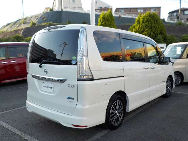 セレナ2.0 ハイウェイスター Vセレクション+Safety II S-HYBRID