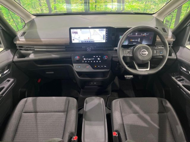 セレナ1.4 e-4ORCE ハイウェイスターV 4WD