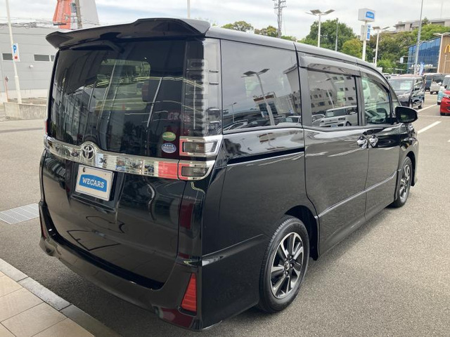 ヴォクシー2.0 ZS 煌