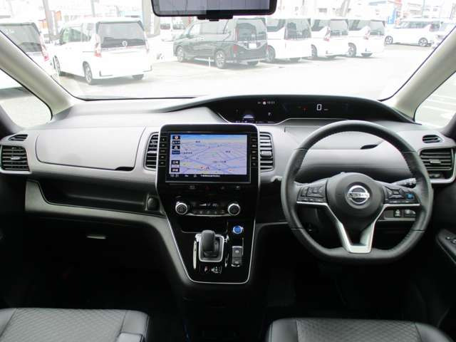 セレナ1.2 e-POWER ハイウェイスターV