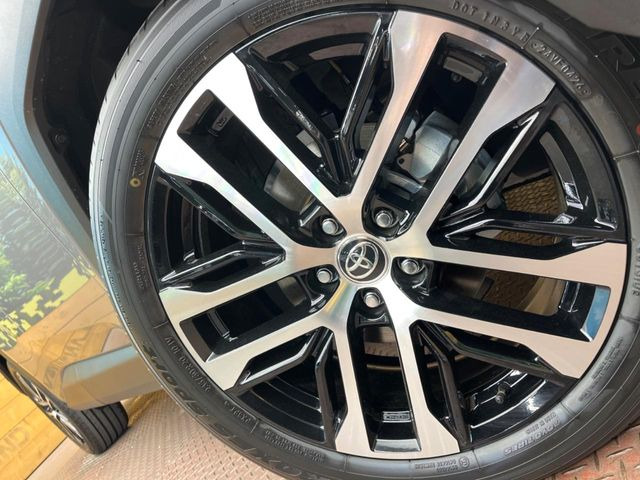 �y�����I�v�V����20�C���`�A���~�z�C�[���z�����I�v�V�����z�C�[���𑕒��B���s���\�̌���ɉ����A�O�ς����X�^�C���b�V���ɂȂ��Ă��܂��B