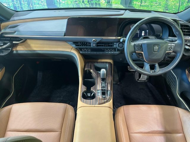 クラウンスポーツ2.5 Z E-Four 4WD