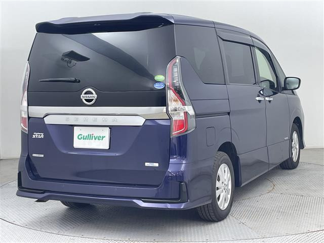 セレナ2.0 ハイウェイスターV 4WD