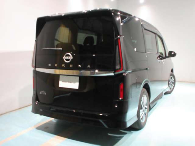 セレナ2.0 ハイウェイスターV 4WD