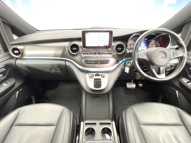 VクラスV220d アバンギャルド ロング AMGライン