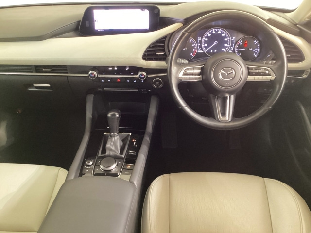 MAZDA3セダン2.0 20S Lパッケージ