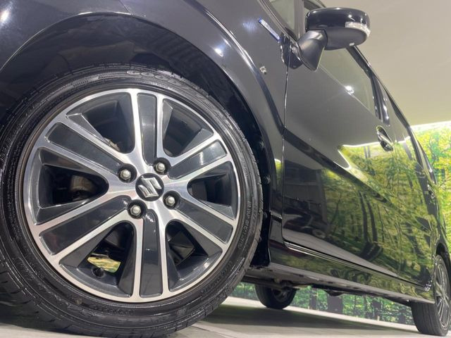 �y15�C���`�A���~�z�C�[���z�O�ςɃ}�b�`�����A���~�z�C�[���𑕒����Ă���܂��B�e��A���~�z�C�[����A�X�^�b�h���X�^�C�����戵�����Ă���܂��B���񂲑��k����������