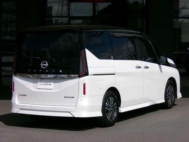 セレナ1.4 e-POWER ルキシオン