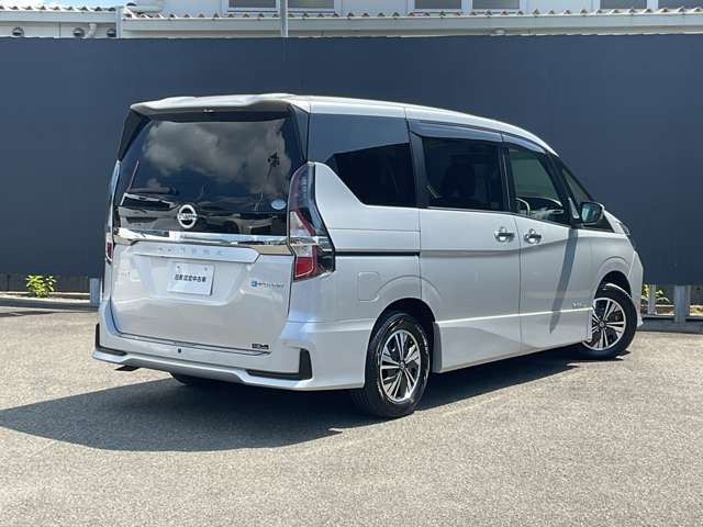 セレナ1.2 e-POWER ハイウェイスターV