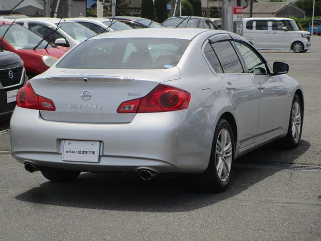 スカイライン2.5 250GT