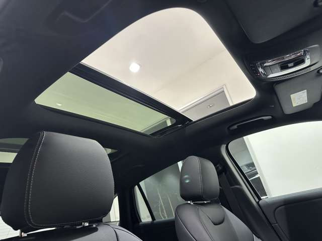 GLAクラスGLA200 d 4マチック アーバン スターズ 4WD