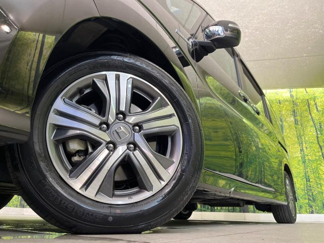 �y����16�C���`�A���~�z�C�[���z�O�ςɃ}�b�`���������A���~�z�C�[���𑕒����Ă���܂��B�e��ЊO�A���~�z�C�[����A�X�^�b�h���X�^�C�����戵�����Ă���܂��B���񂲑��k����������