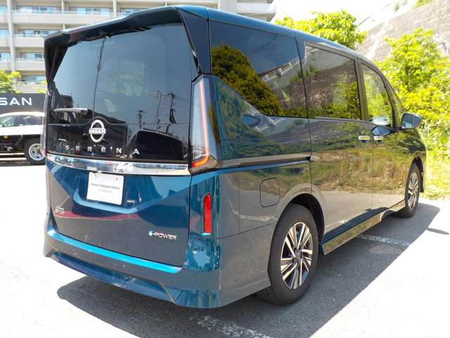 セレナ1.4 e-POWER ハイウェイスターV