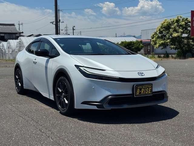 プリウス2.0 G E-Four 4WD
