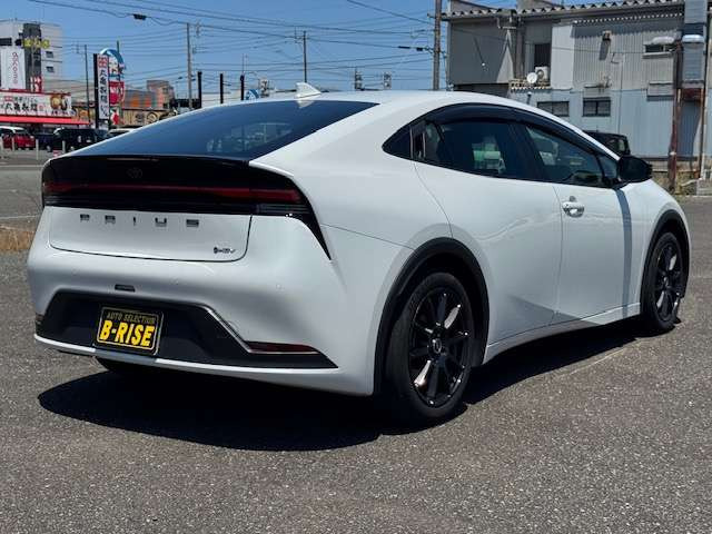 プリウス2.0 G E-Four 4WD