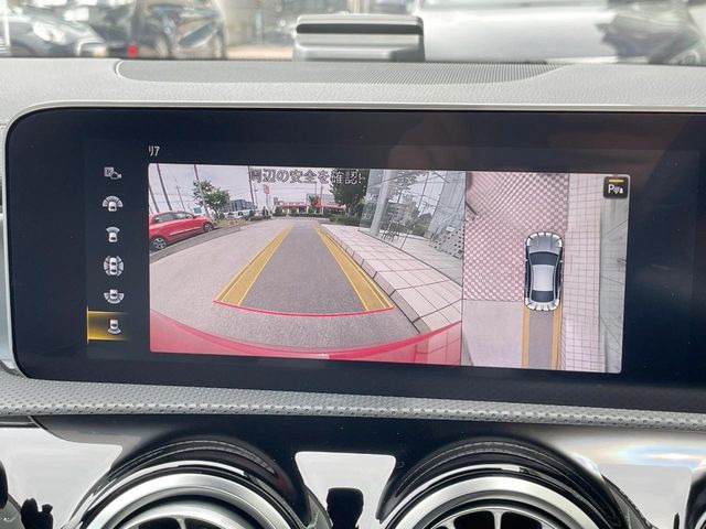 ���p�m���~�b�N�r���[���j�^�[:��p�̃J�����ɂ��A�ォ�猩���낵���悤�Ȏ��_��360�x�N���}�̎��͂��m�F���邱�Ƃ��ł��܂������p�������m�F���₷���A�����ꏊ�ł̐؂�Ԃ��⒓�Ԃ��X���[�Y�ɍs���܂��B
