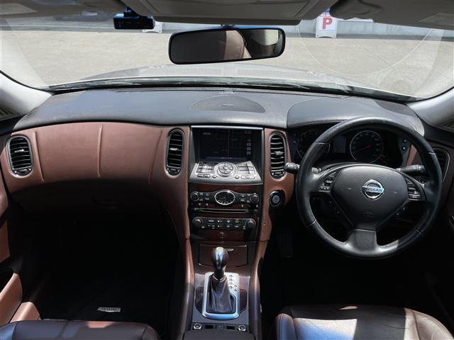 スカイラインクロスオーバー3.7 370GT FOUR タイプP 4WD