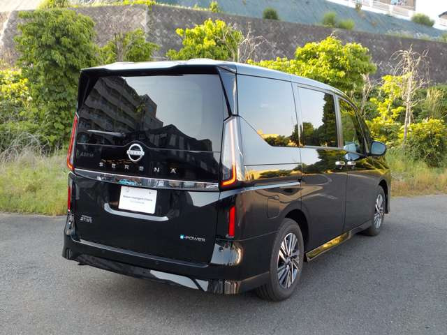 セレナ1.4 e-POWER ハイウェイスターV
