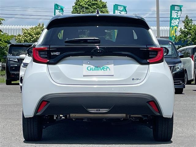 ヤリス1.5 ハイブリッド Z ウルバーノ E-Four 4WD