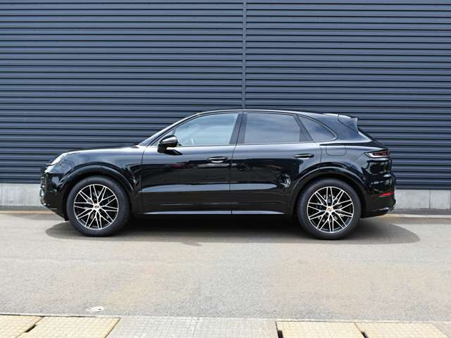 カイエンE ハイブリッド ブラック エディション ティプトロニックS 4WD